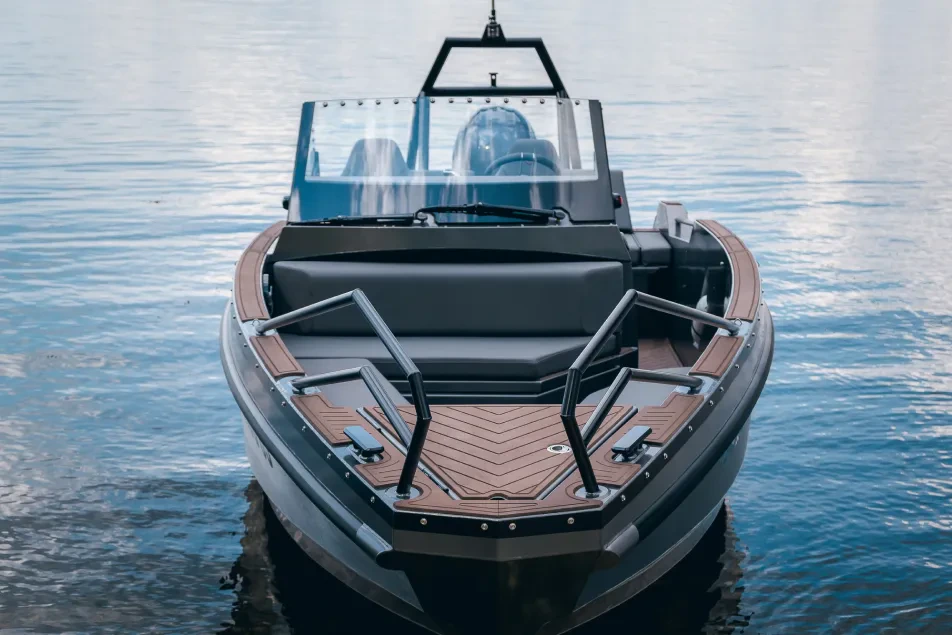 Reval Grade G6 Bow Front